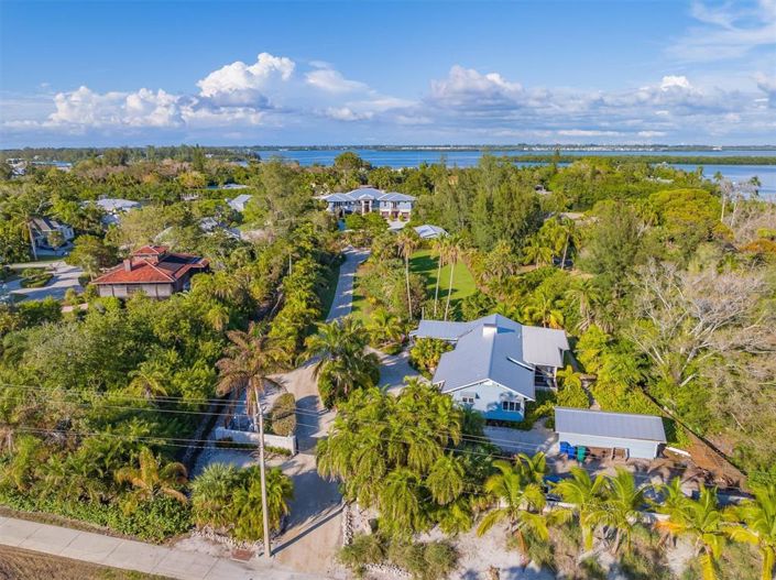 Image No.59-6 Bed Property for sale