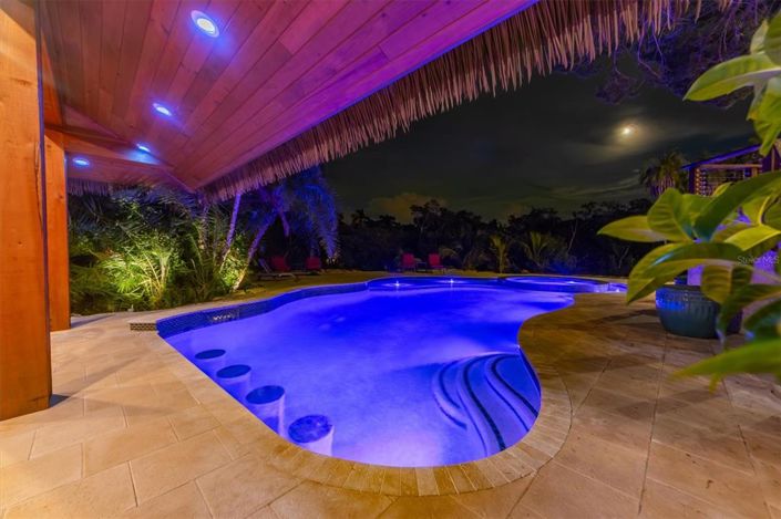 Image No.7-6 Bed Property for sale