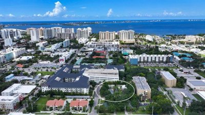 1 - Sarasota, Propriété