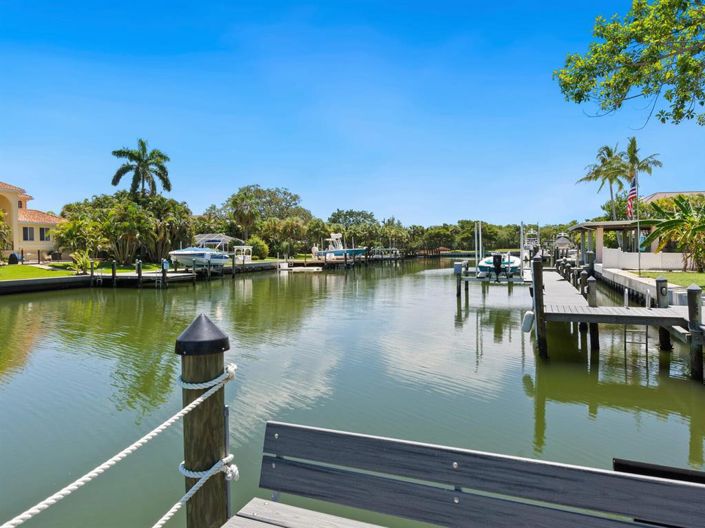 Image No.43-5 Bed Property for sale