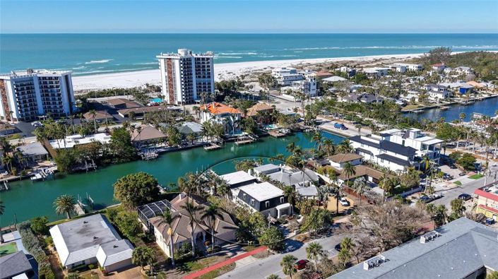 Image No.1-Propriété de 4 chambres à vendre à Sarasota