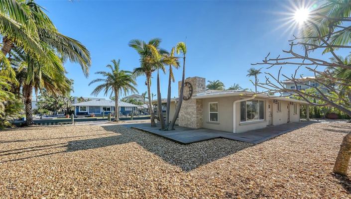 Image No.12-2 Bed Property for sale