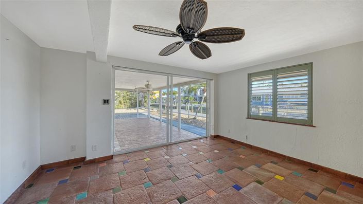 Image No.18-2 Bed Property for sale