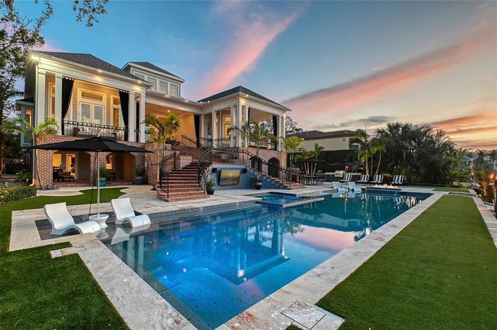 Image No.61-4 Bed Property for sale