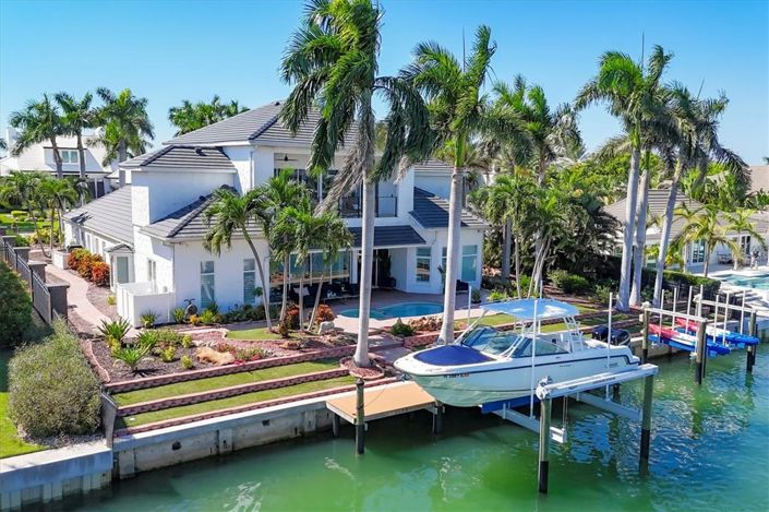 Image No.3-Propriété de 4 chambres à vendre à Sarasota