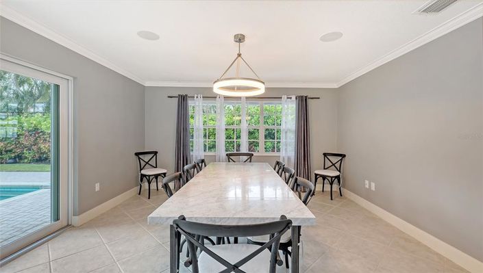 Image No.13-3 Bed Property for sale