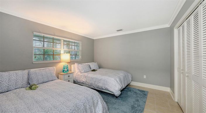 Image No.36-3 Bed Property for sale