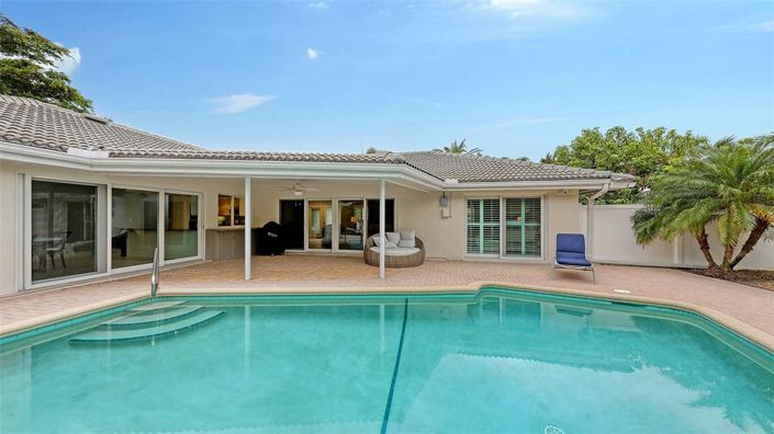 Image No.48-3 Bed Property for sale