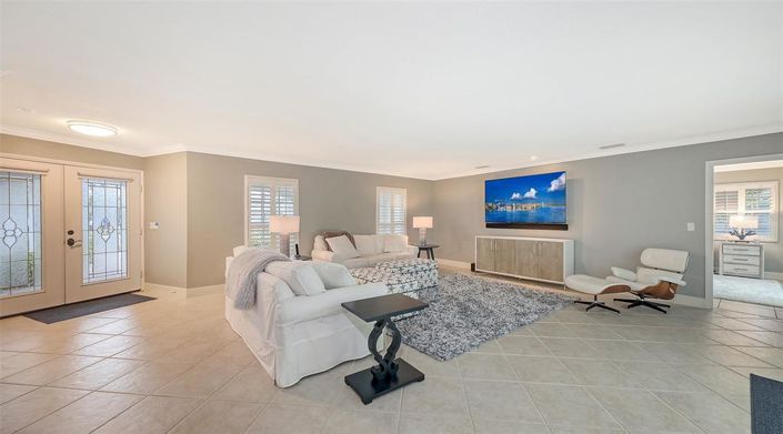 Image No.5-3 Bed Property for sale