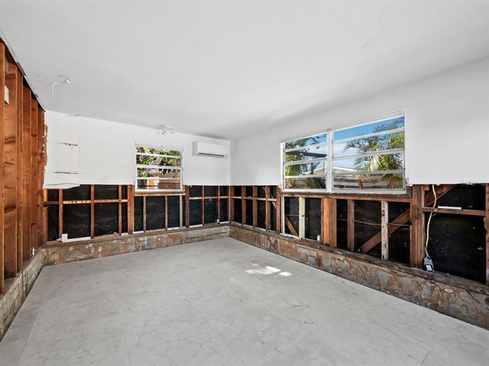 Image No.25-3 Bed Property for sale