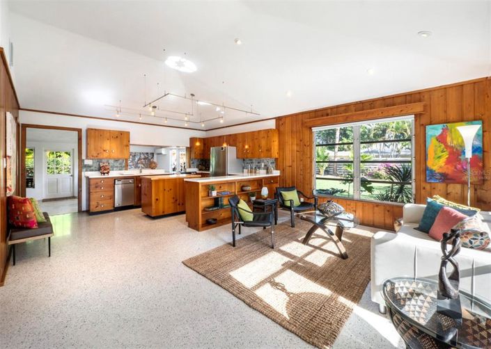 Image No.5-3 Bed Property for sale