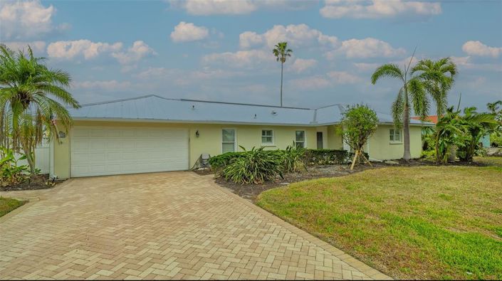 Image No.2-3 Bed Property for sale