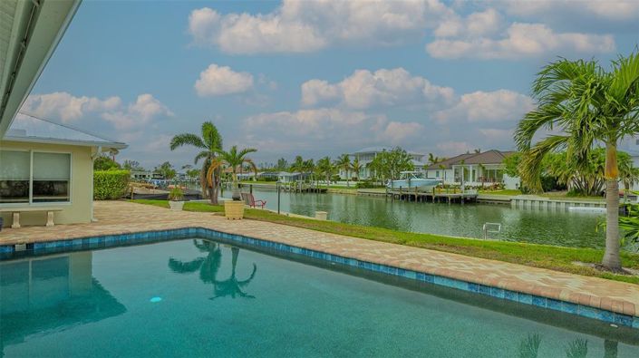 Image No.22-3 Bed Property for sale