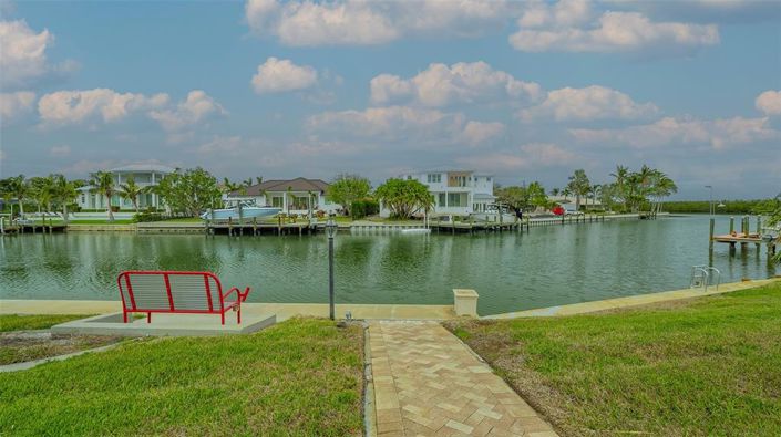 Image No.23-3 Bed Property for sale