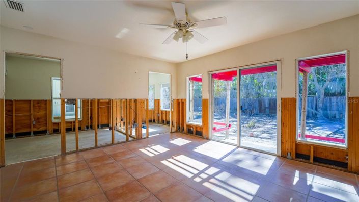 Image No.14-3 Bed Property for sale