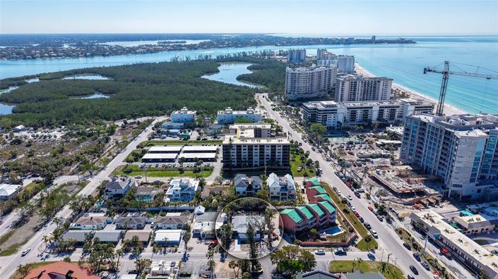 Image No.4-3 Bed Property for sale