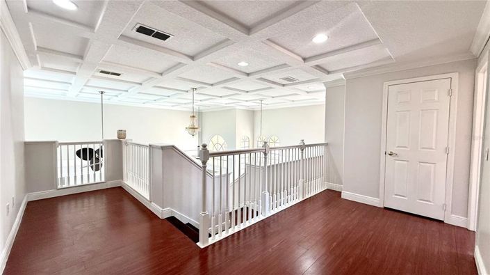 Image No.14-6 Bed Property for sale