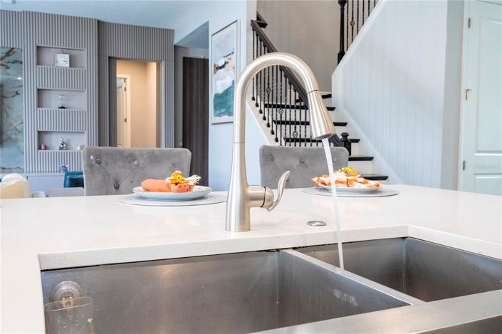 Image No.40-5 Bed Property for sale