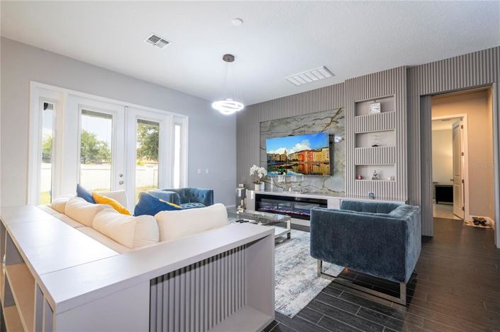 Image No.49-5 Bed Property for sale