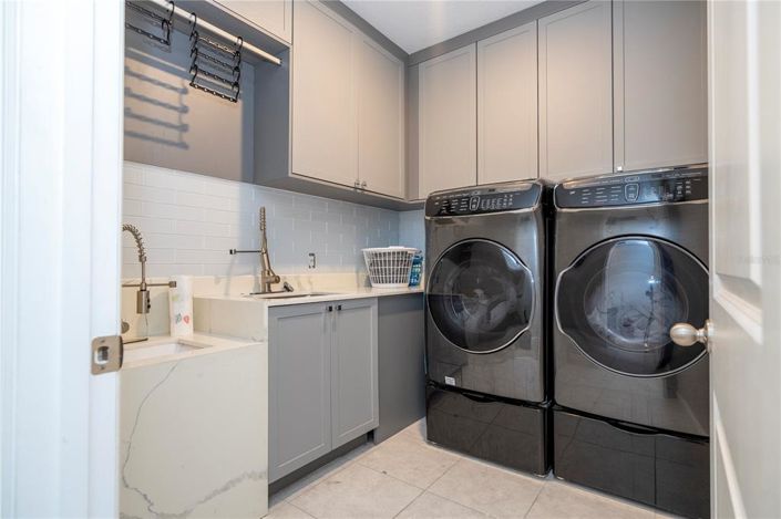 Image No.93-5 Bed Property for sale