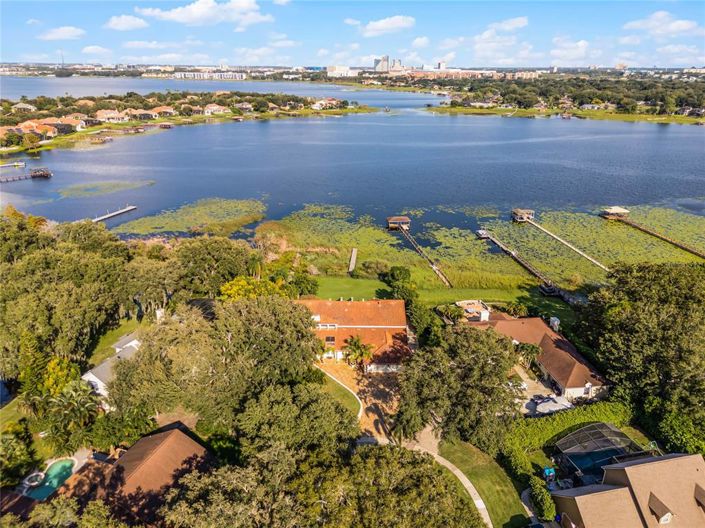 Image No.1-Propriété de 6 chambres à vendre à Orlando