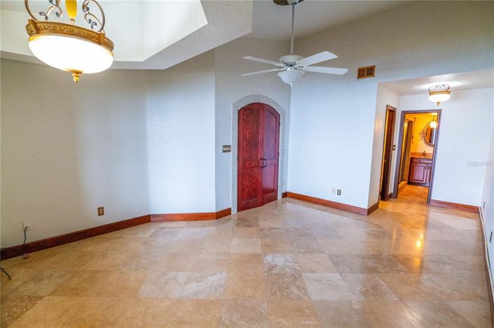 Image No.17-3 Bed Property for sale