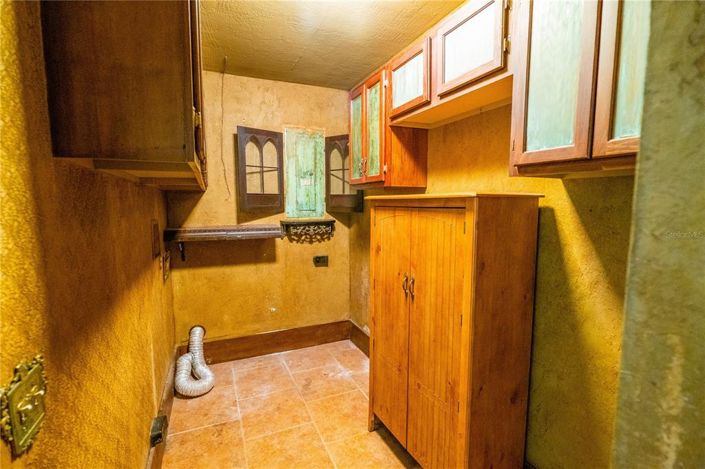 Image No.40-3 Bed Property for sale