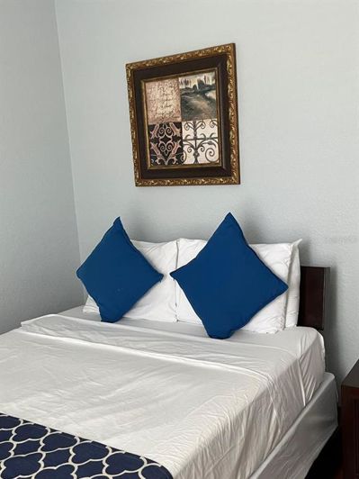 Image No.20-3 Bed Property for sale