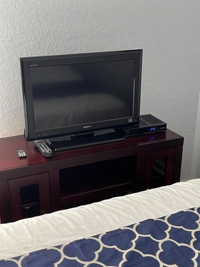 Image No.37-3 Bed Property for sale