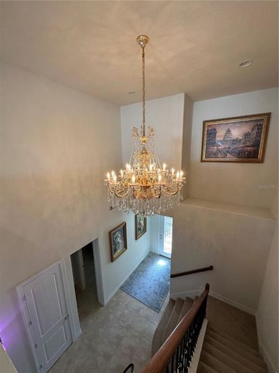 Image No.17-7 Bed Property for sale