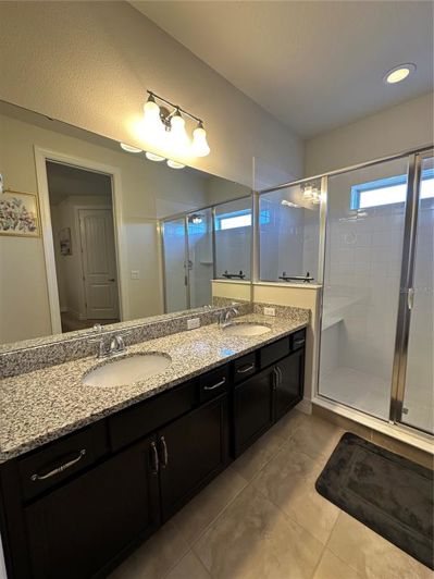 Image No.31-7 Bed Property for sale