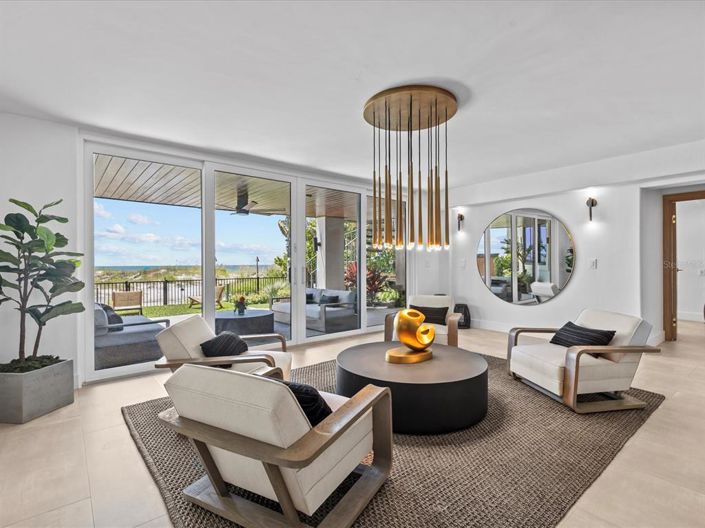 Image No.21-5 Bed Property for sale