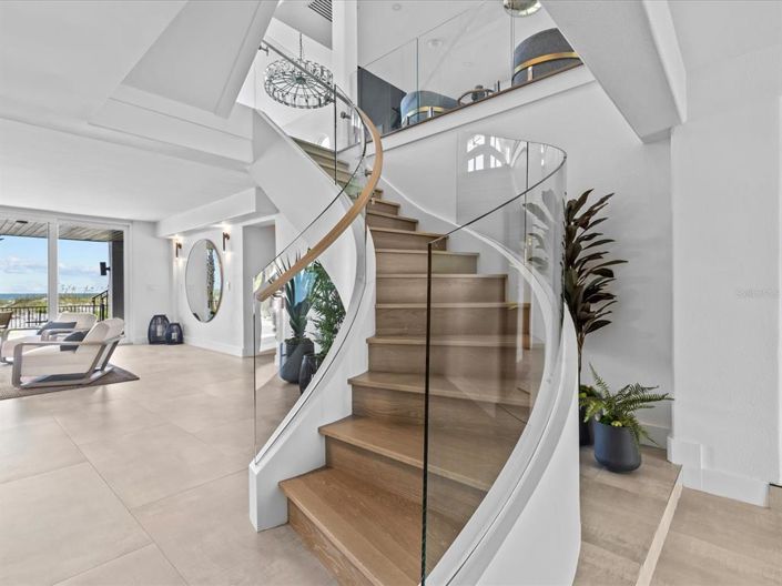 Image No.34-5 Bed Property for sale