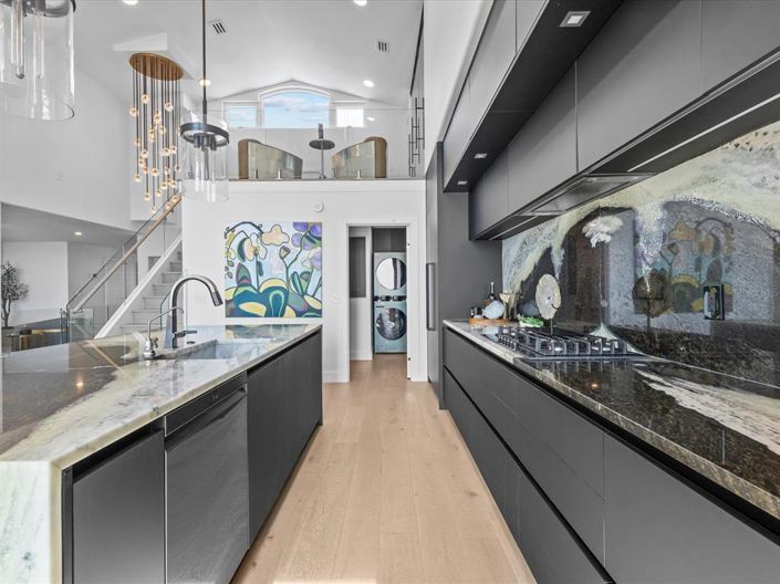 Image No.39-5 Bed Property for sale