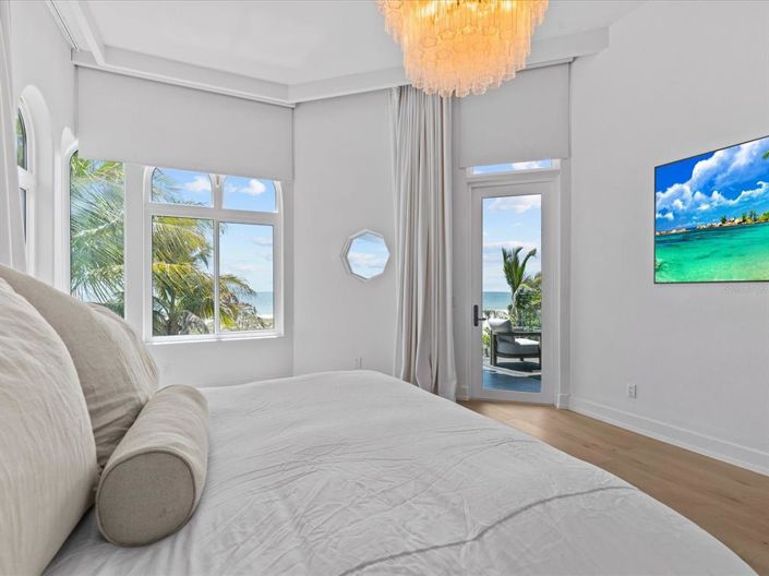 Image No.73-5 Bed Property for sale