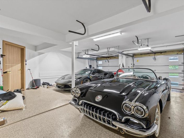 Image No.85-5 Bed Property for sale