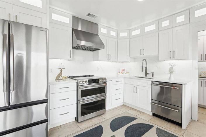 Image No.20-3 Bed Property for sale