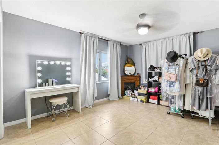 Image No.28-3 Bed Property for sale