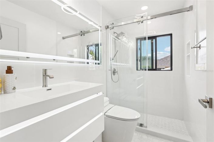 Image No.29-3 Bed Property for sale