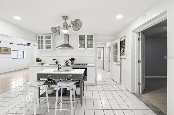 Image No.34-3 Bed Property for sale