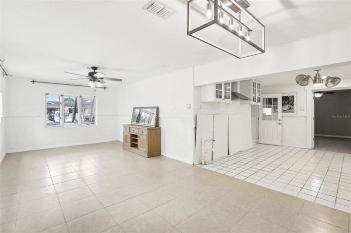 Image No.37-3 Bed Property for sale