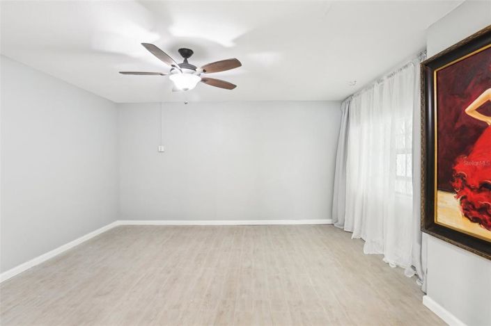 Image No.42-3 Bed Property for sale