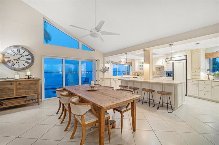 Image No.21-2 Bed Property for sale