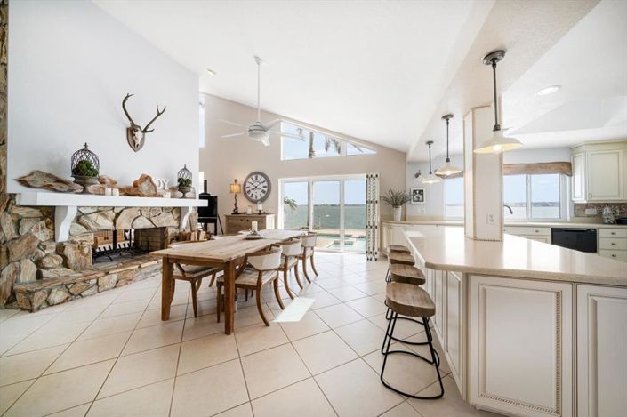 Image No.23-2 Bed Property for sale