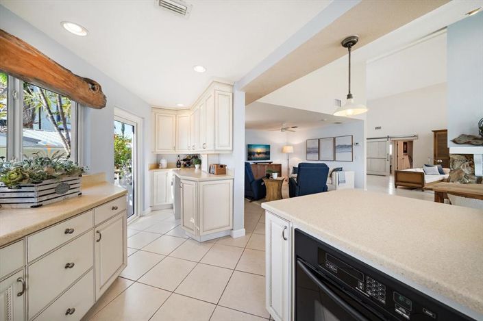 Image No.34-2 Bed Property for sale