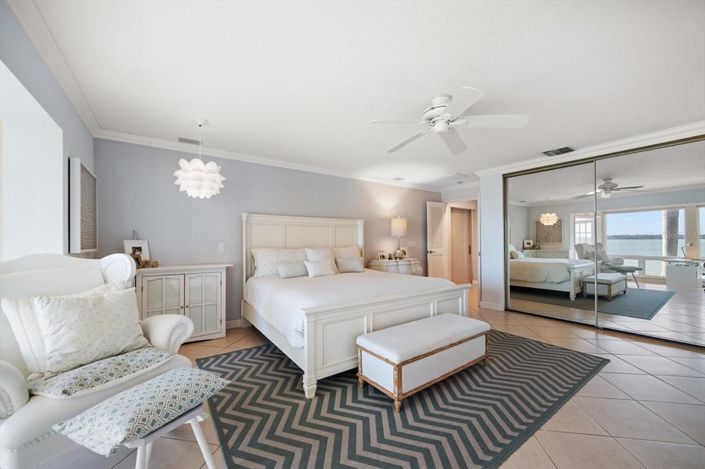 Image No.40-2 Bed Property for sale