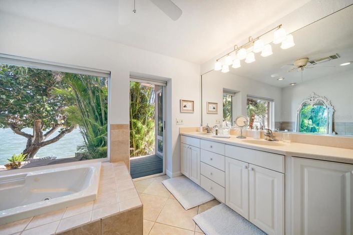 Image No.49-2 Bed Property for sale