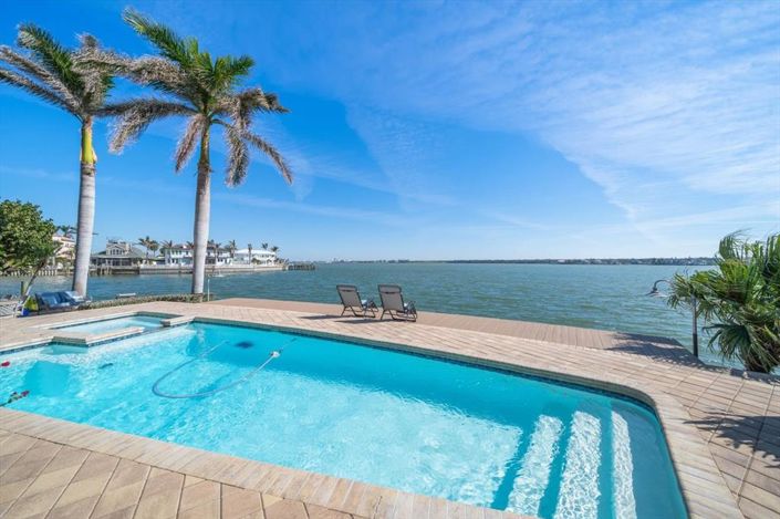 Image No.57-2 Bed Property for sale