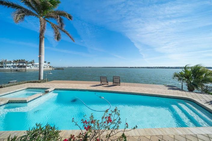 Image No.60-2 Bed Property for sale