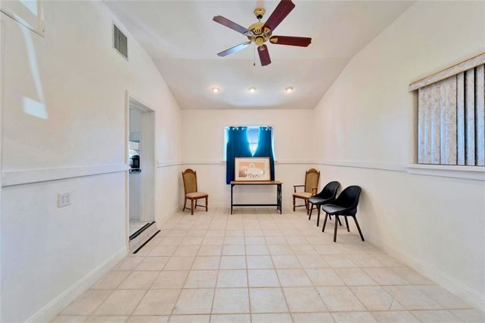 Image No.10-3 Bed Property for sale